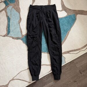 Lululemon Dance Studio Jogger Pants *29" in Black- Mid Rise, Full Length Size 4